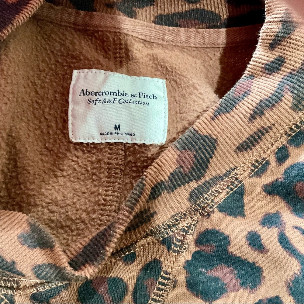 Abercrombie & Fitch Brown Leopard Print Sweater - Picture 3 of 3